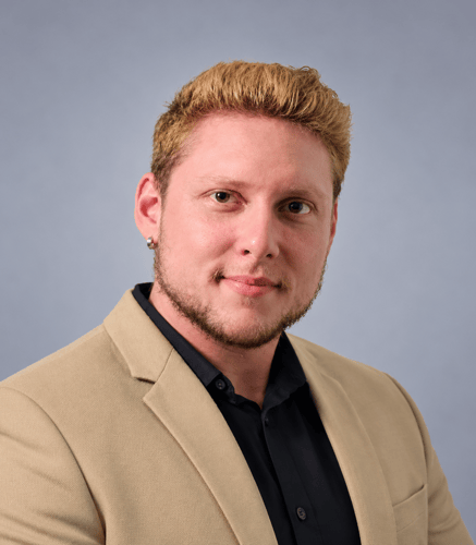 Polished Blond Corporate Headshot-1